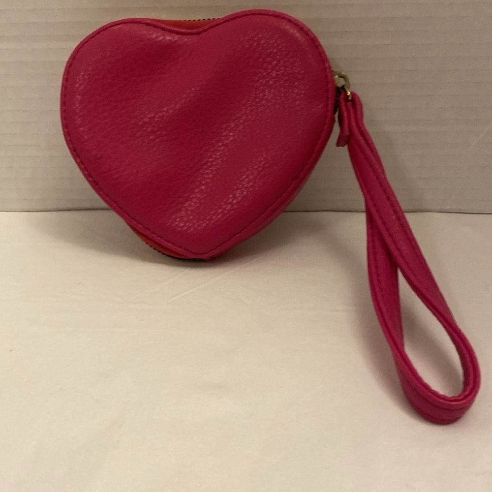 Juicy Couture Fuchsia Heart Wristlet - Picture 3 of 9